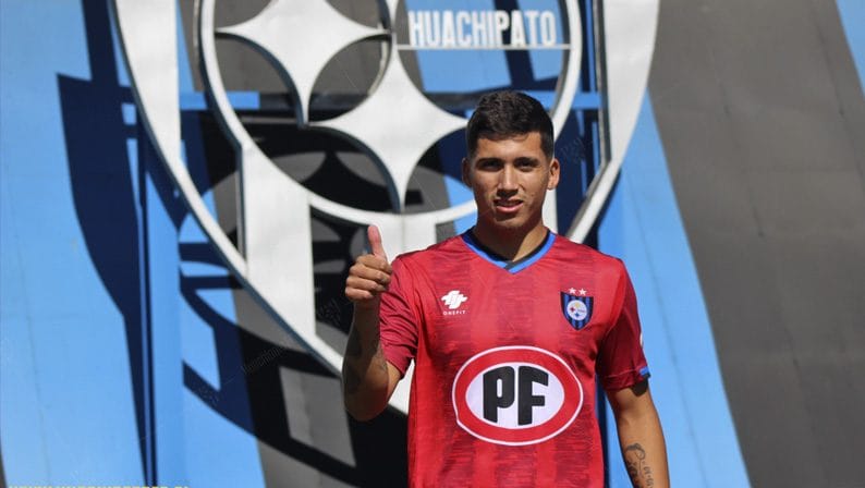 Oficial: Huachipato abrochó a su último refuerzo en el cierre del libro de pases