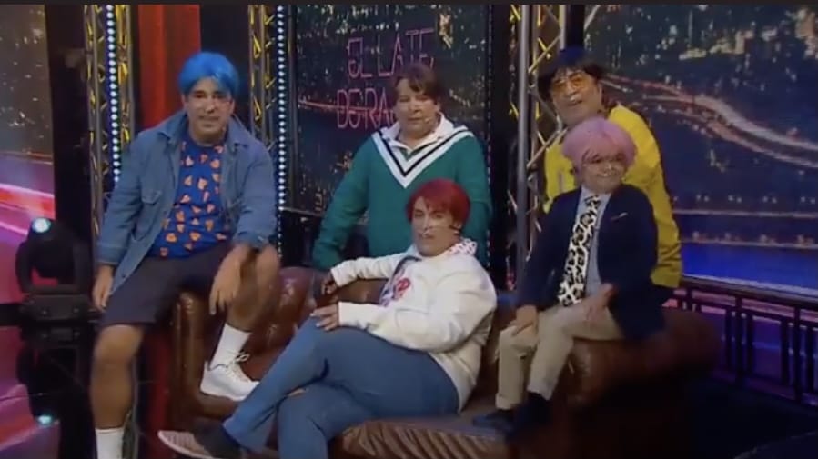 “El racismo no es comedia”: Las críticas en redes sociales tras parodia a BTS en “Mi Barrio”