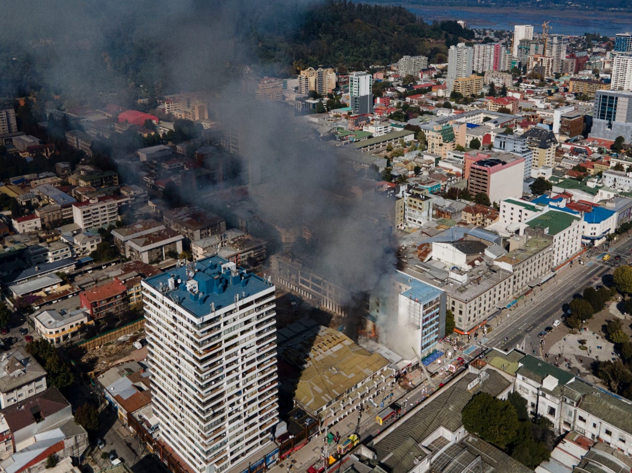 Salud asegura que dosis contra el Covid-19 trasladadas desde sede Fernández Vial por incendio no perdieron cadena de frío