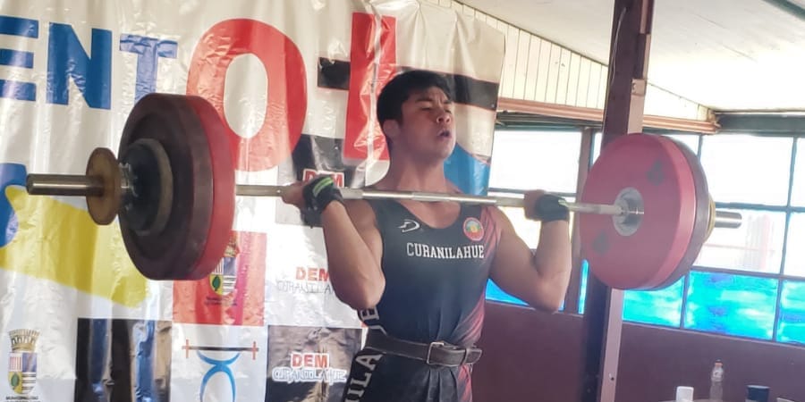 Con la mira en Colombia: promesas de la halterofilia regional apuestan al Panamericano