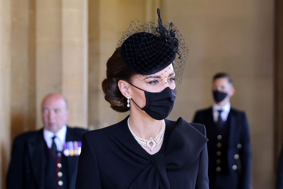 El comentado collar que Kate Middleton utilizó en el funeral del Duque de Edimburgo