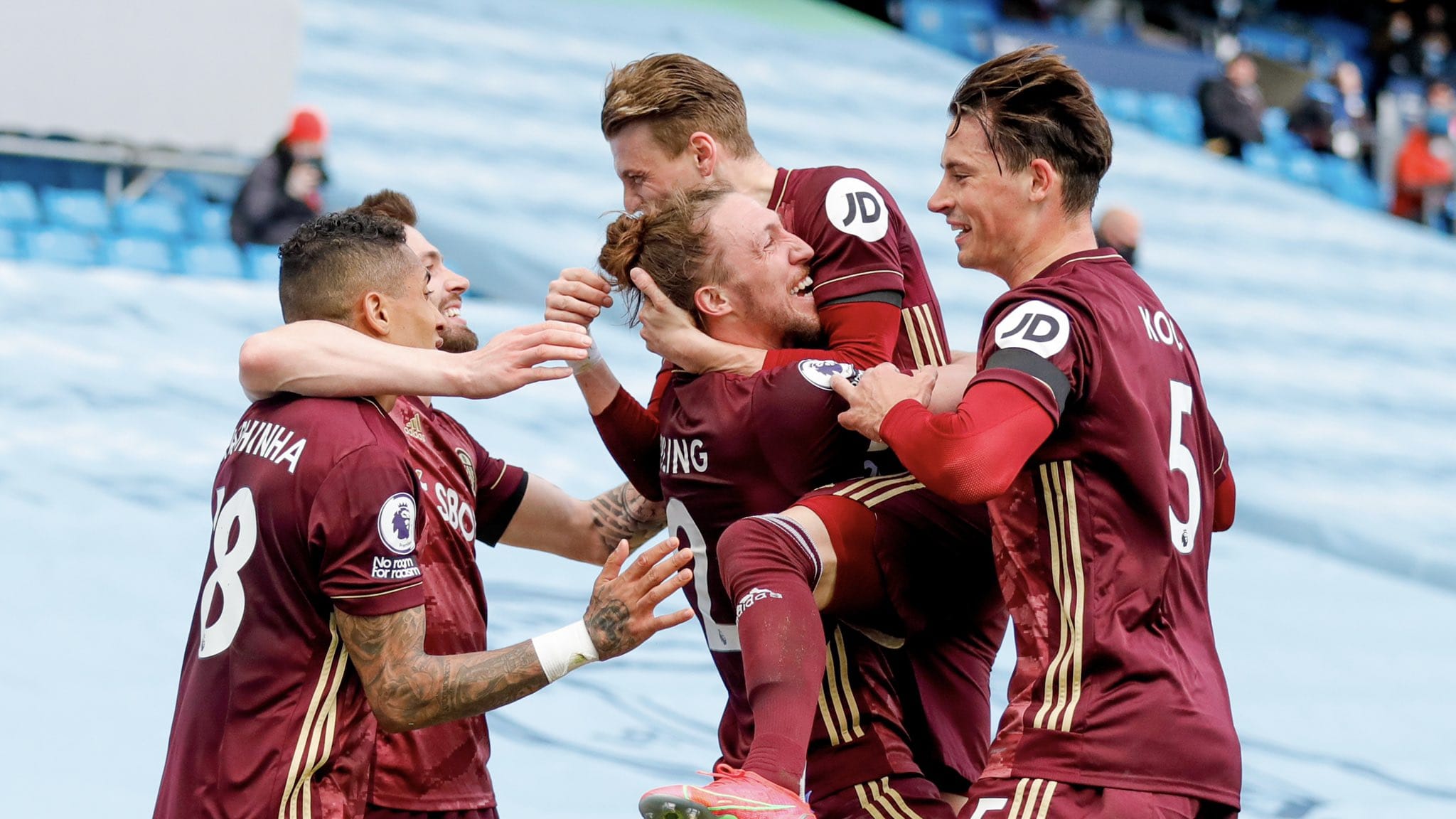 Un sonriente Bielsa consiguió un nuevo logro junto al Leeds en la Premier League