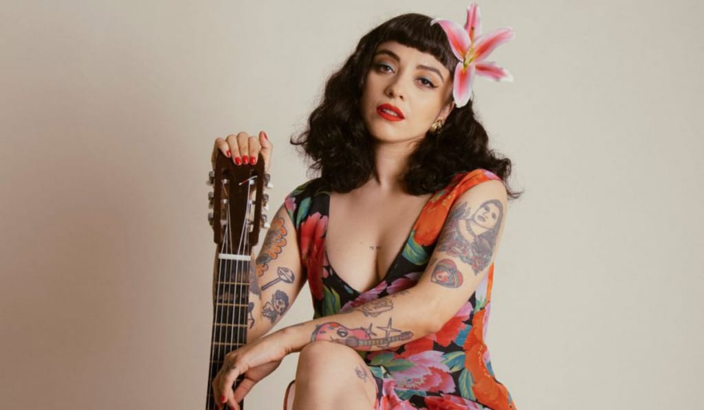 Mon Laferte compartió imágenes de su primer mural en Estados Unidos