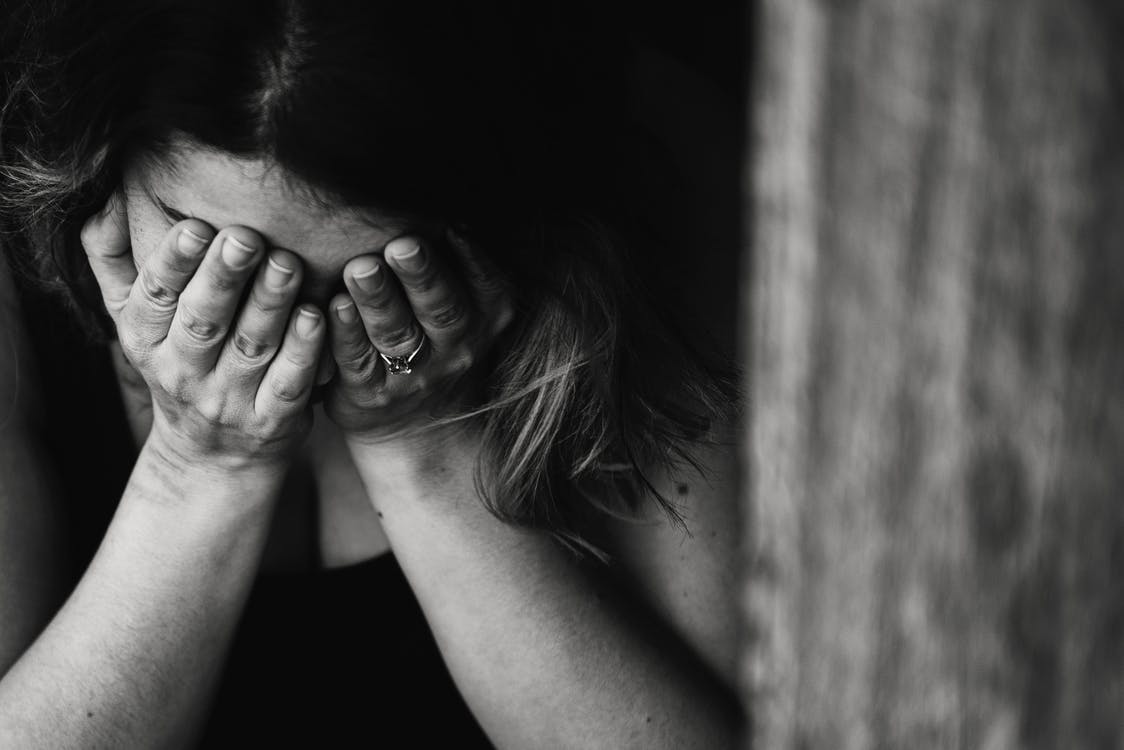 Mujer es acusada de asesinar a su hijo de seis años para cobrar seguro de vida