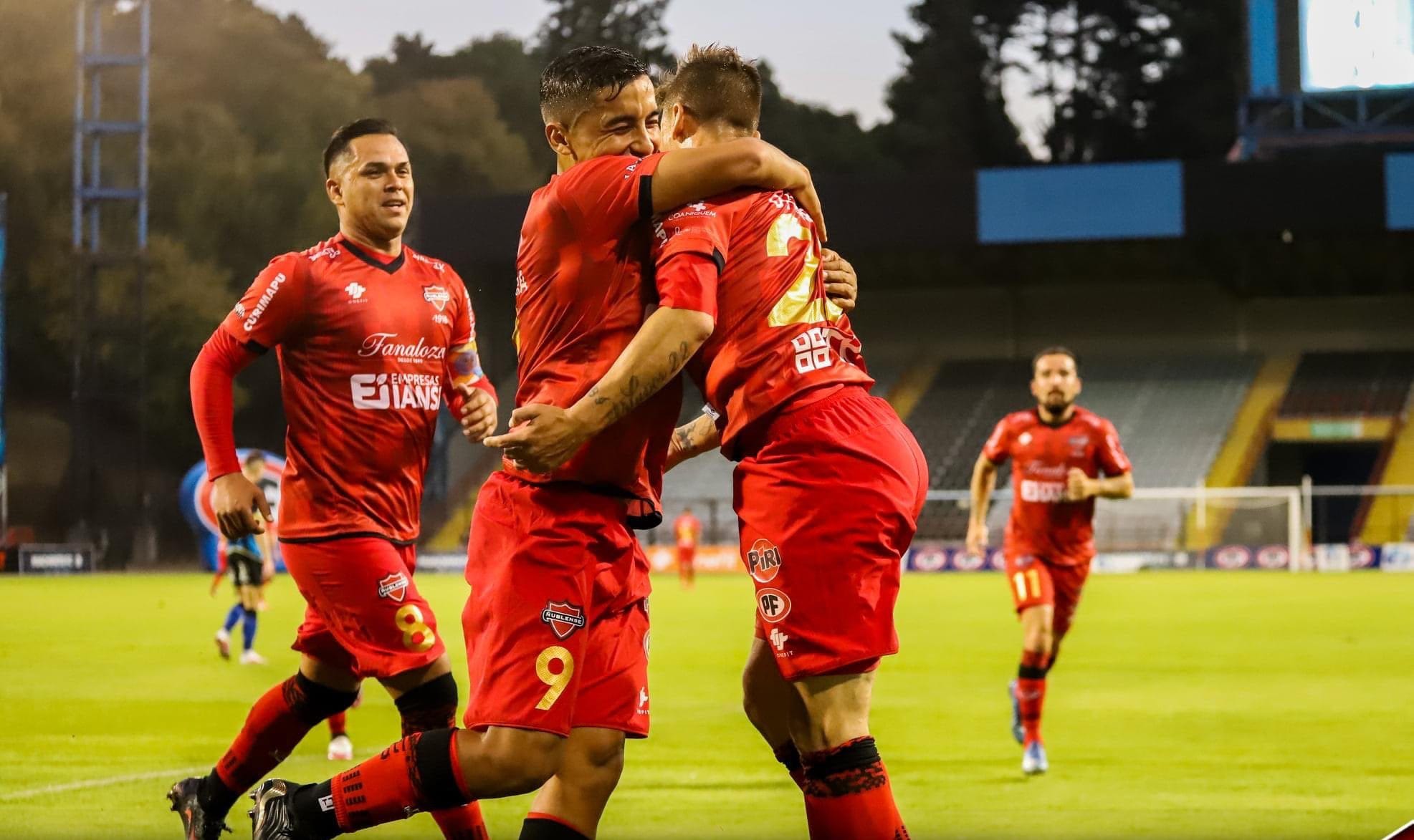 Ñublense sufrió más de la cuenta en su reencuentro con el público en la Primera División