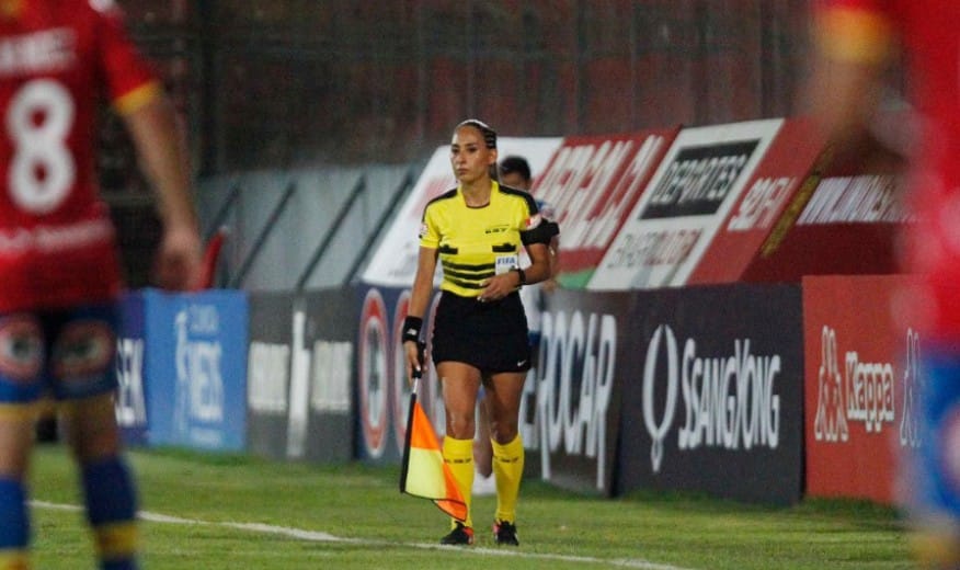 El Superclásico entre Colo Colo y la U tendrá un histórico aporte del arbitraje femenino chileno