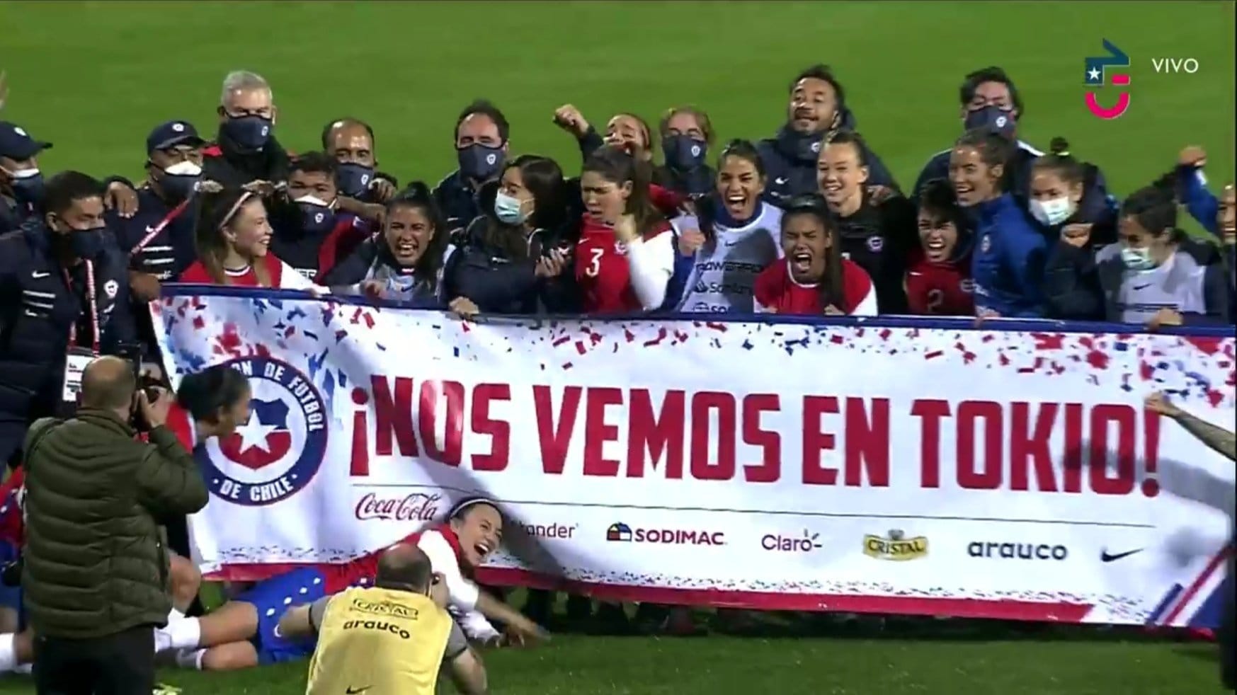 El fútbol chileno muestra su emoción por la hazaña lograda por la Roja Femenina