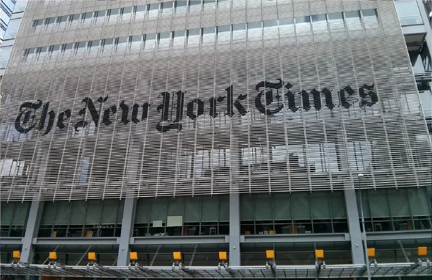 The New York Times respalda a su corresponsal y corrige al ministro Paris