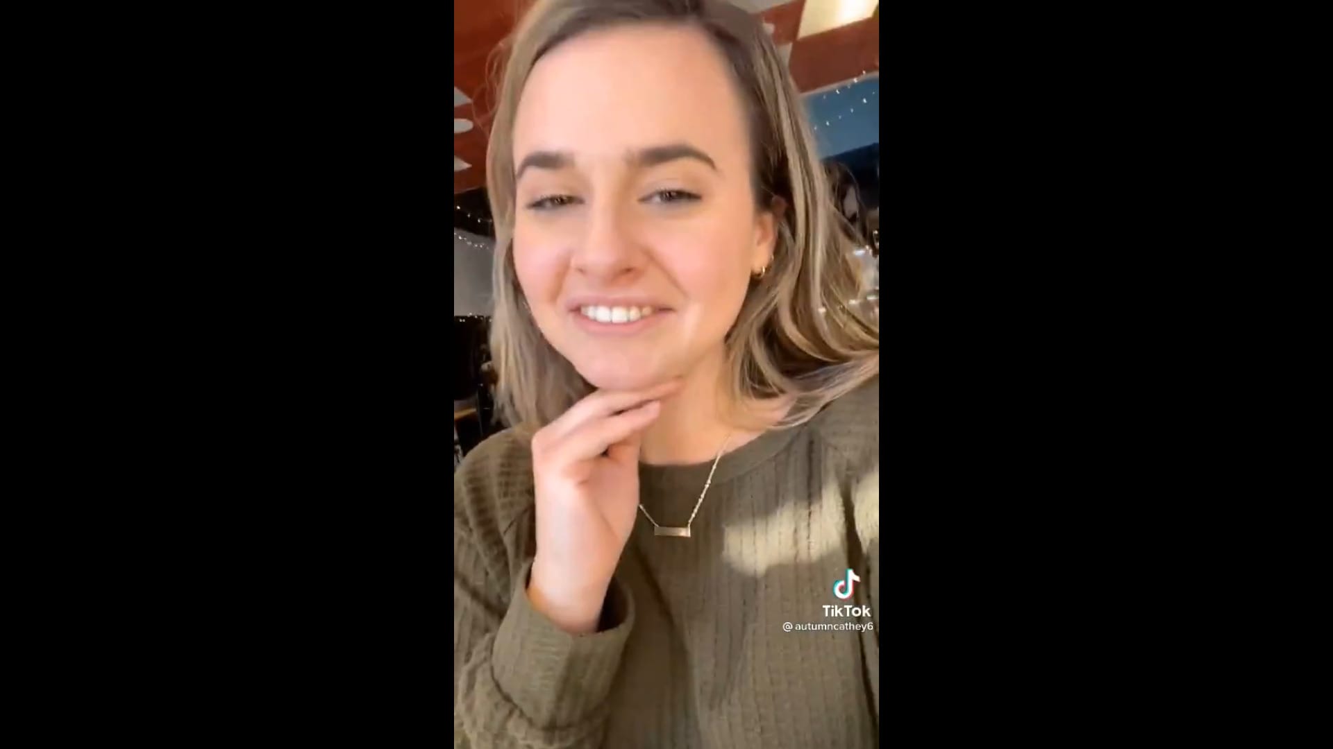 Tiktoker se rompió los dientes tras realizar un reto viral con alcohol