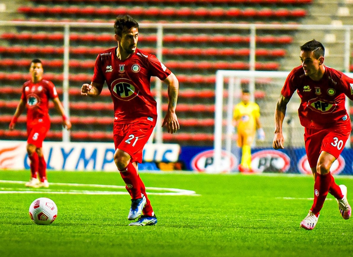 El reclamo del “Mago” Valdivia por el calendario de vacunación contra el Covid-19