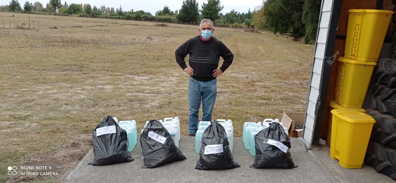Trabajadores agrícolas en Biobío reciben insumos de seguridad para enfrentar la pandemia