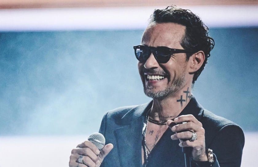 Extraño gesto de Marc Anthony preocupó a sus fanáticos
