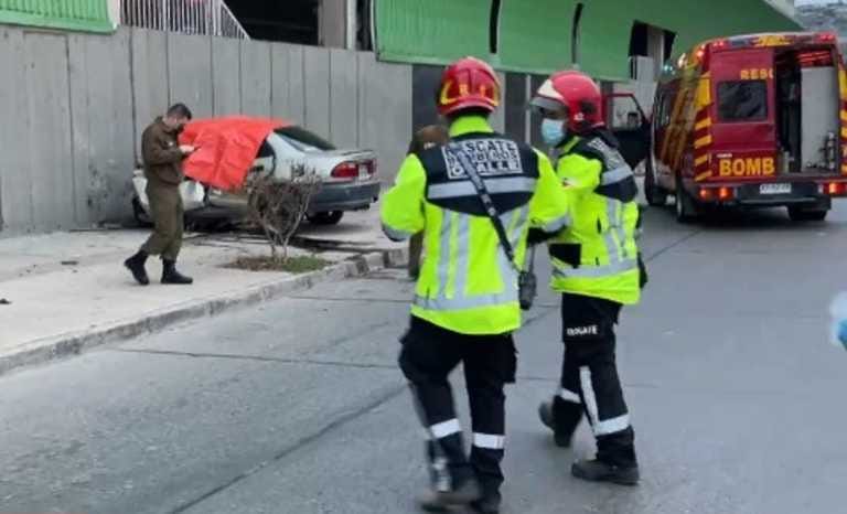 Conductor fallece tras impactar con pared de un estadio