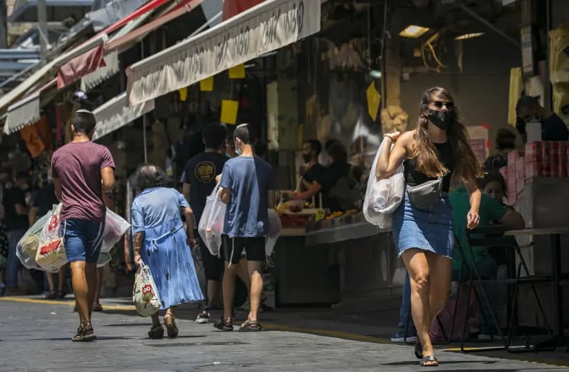 Israel suspende uso obligatorio de mascarillas al aire libre
