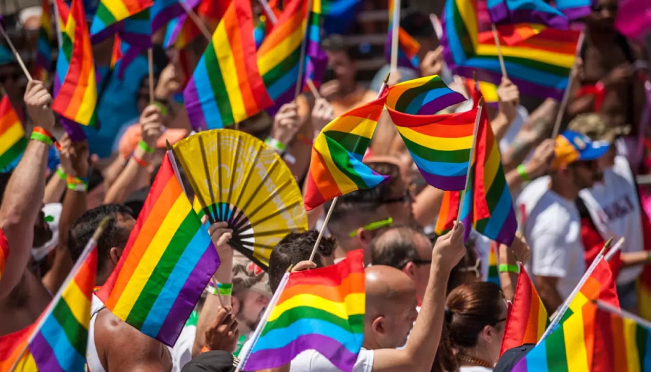 Denuncian texto escolar de religión que considera a la homosexualidad ‘una enfermedad’ y ‘un pecado’