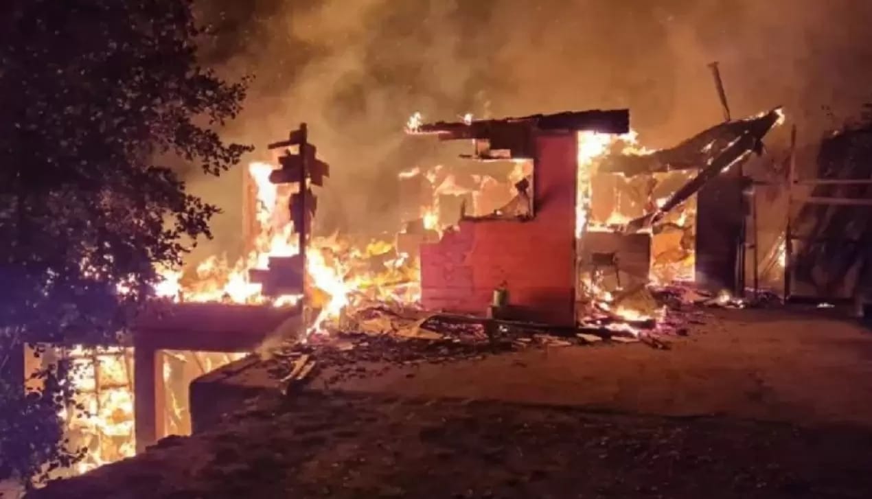 Gobierno confirmó intencionalidad en incendio que consumió casa de exjuez de Cañete