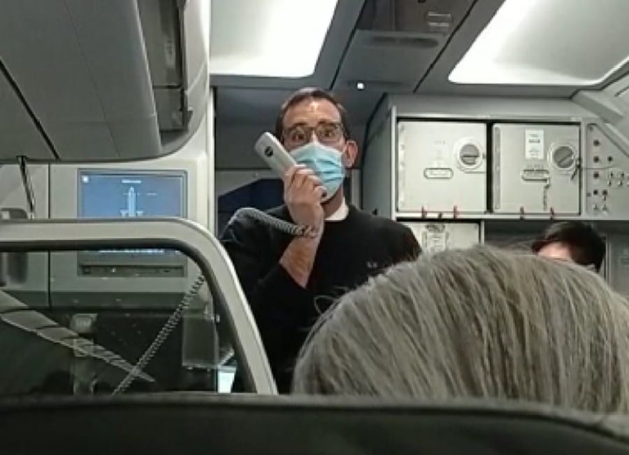 Pasajeros registran dramáticos minutos a bordo de avión que le explotó turbina tras despegar en Concepción