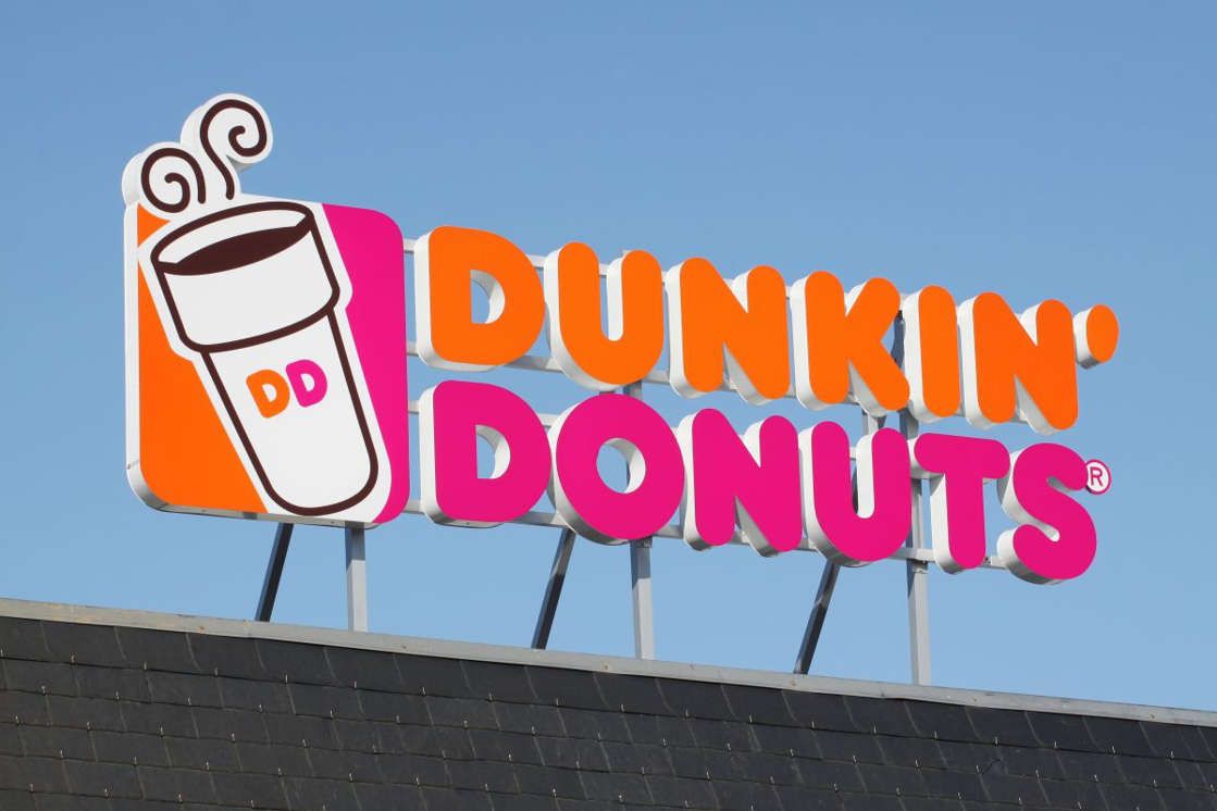 Trabajador de Dunkin’ Donuts mató de un puñetazo a cliente de 77 años