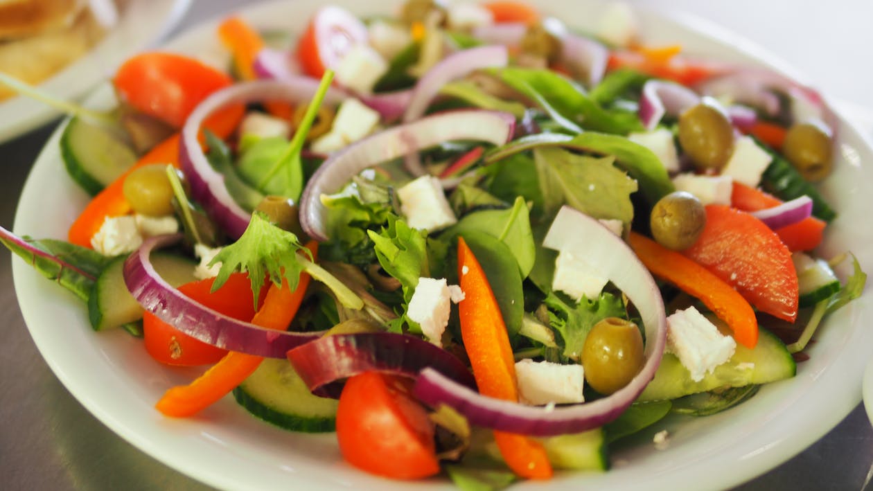 “¿Qué ingrediente es ese?”: La sorpresa que encontró una mujer en su ensalada