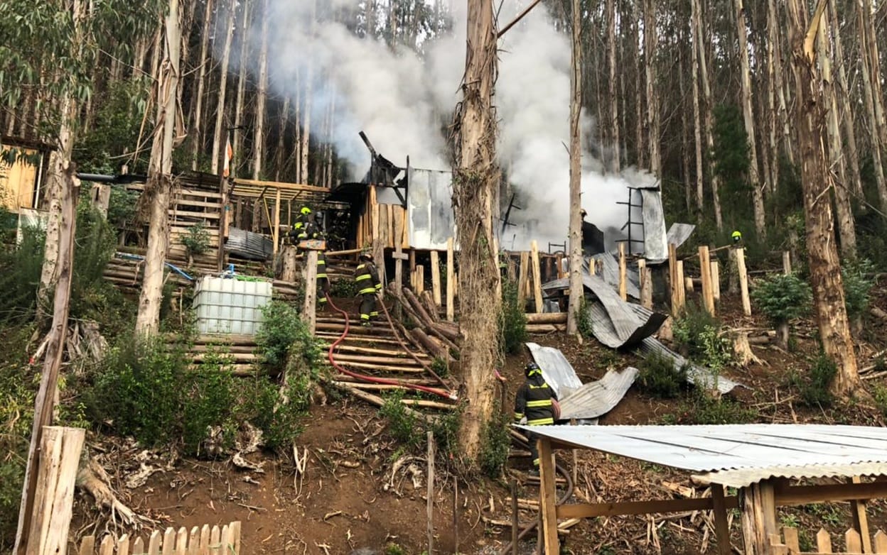 Investigan intencionalidad en incendio que consumió vivienda en Lebu