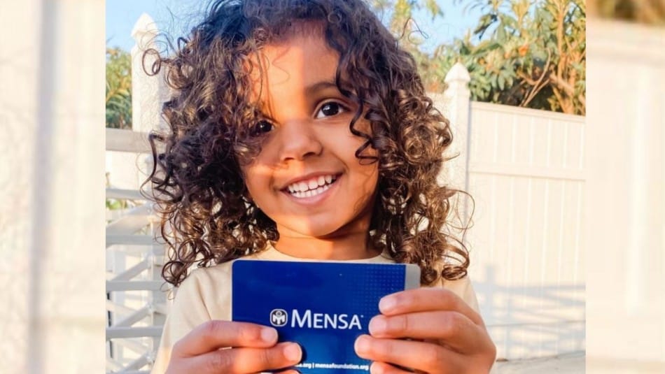 Niña de 2 años entró a la Asociación de Superdotados: Su IQ es similar al de Einstein