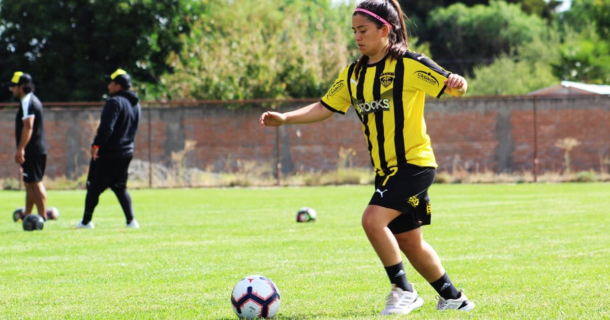 Fernández Vial sigue sumando aurinegras a su plantel