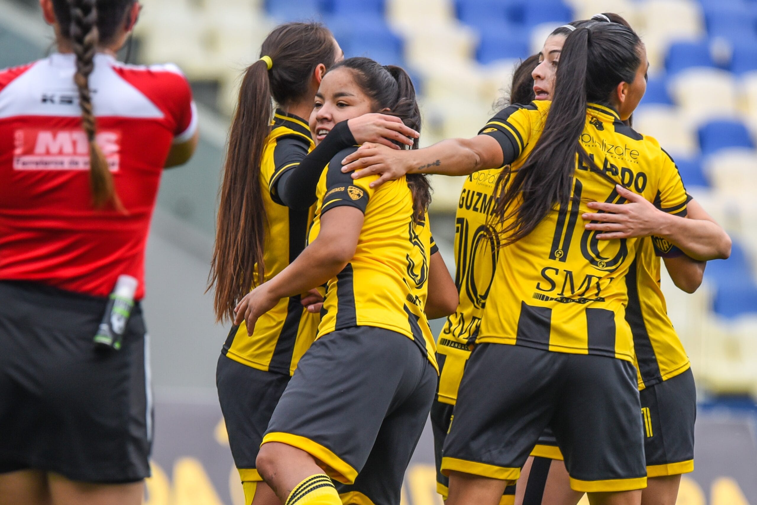 Las aurinegras de Vial mostraron toda la garra y saldaron su deuda en Collao