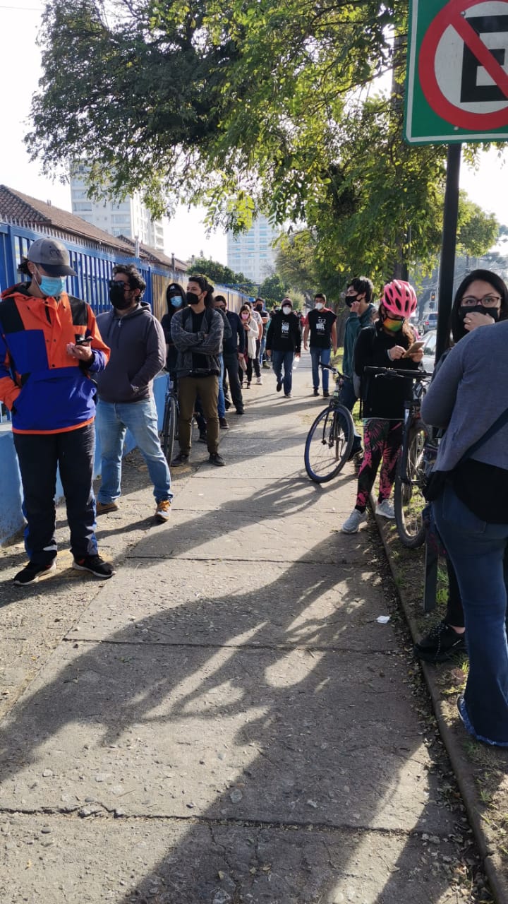 A última hora: votantes llegan en masa a sufragar en la recta final de las elecciones