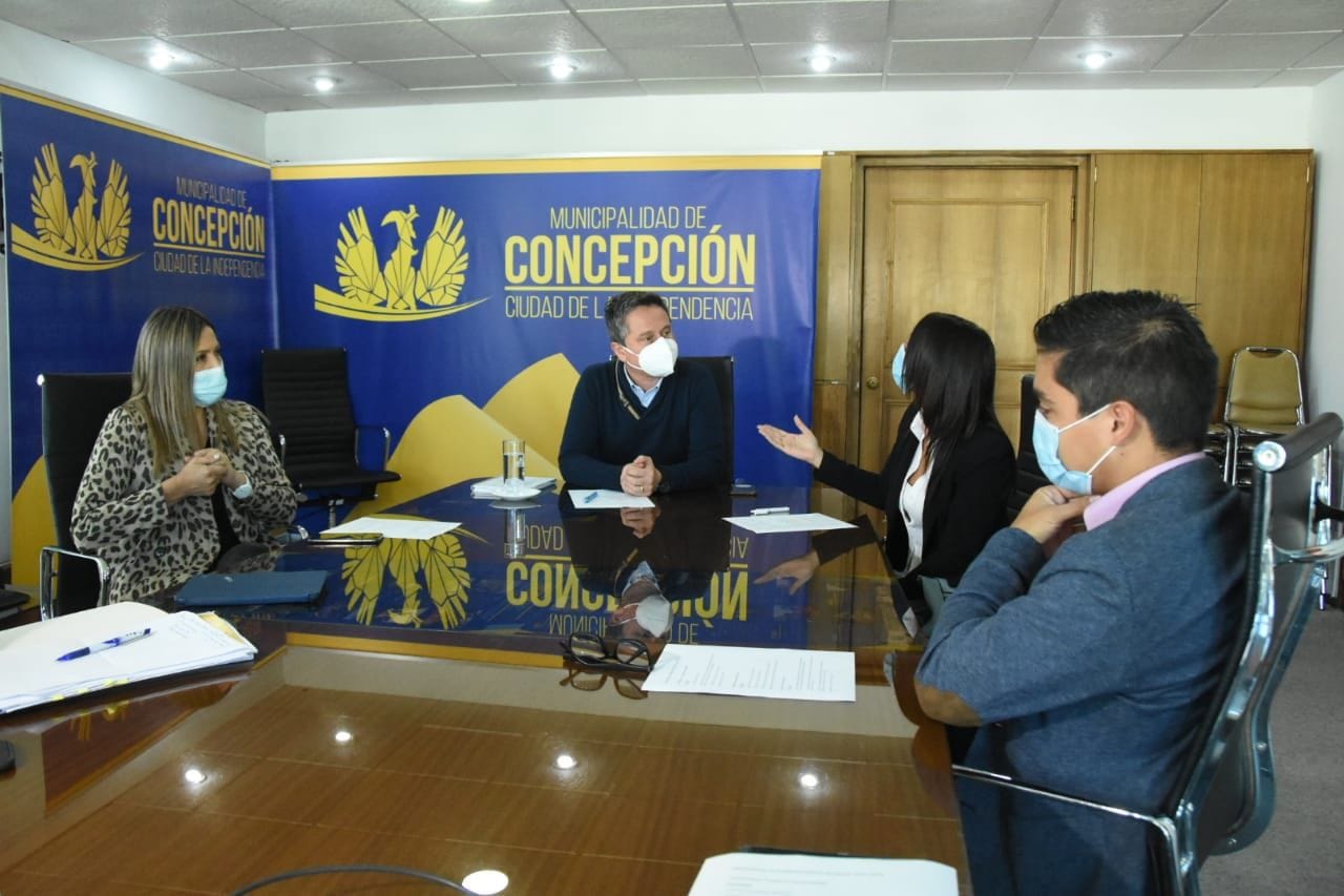 “Queremos incorporar ideas a nuestro programa de trabajo: Álvaro Ortiz se reúne con ex candidatos a la alcaldía penquista