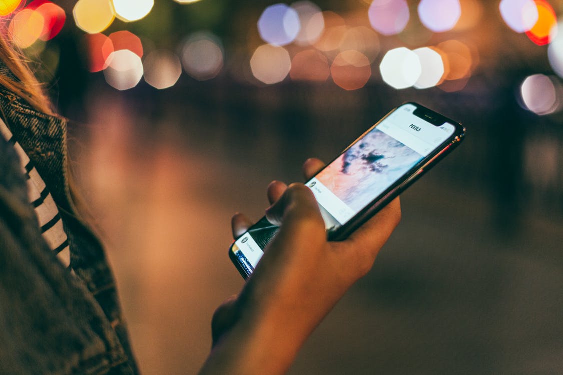 Tiktoker descubre infidelidad de su pareja gracias a una función de iPhone