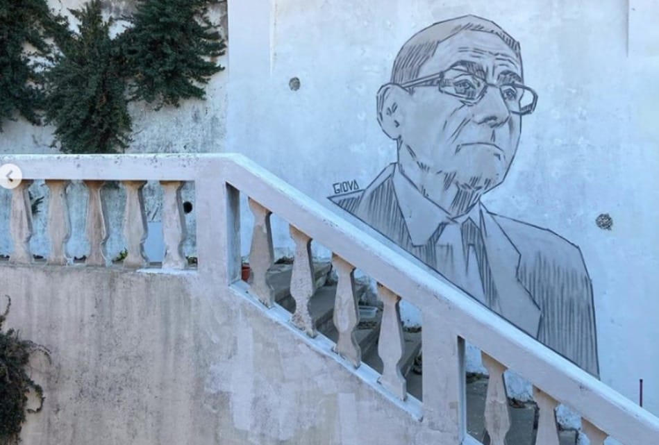 Pintan mural en honor a Sergio Chamy en Valparaíso