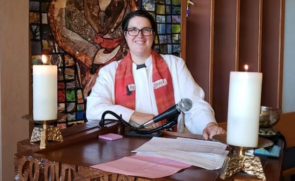Pastor estadounidense se convierte en el primer obispo transgénero de la Iglesia Evangélica Luterana