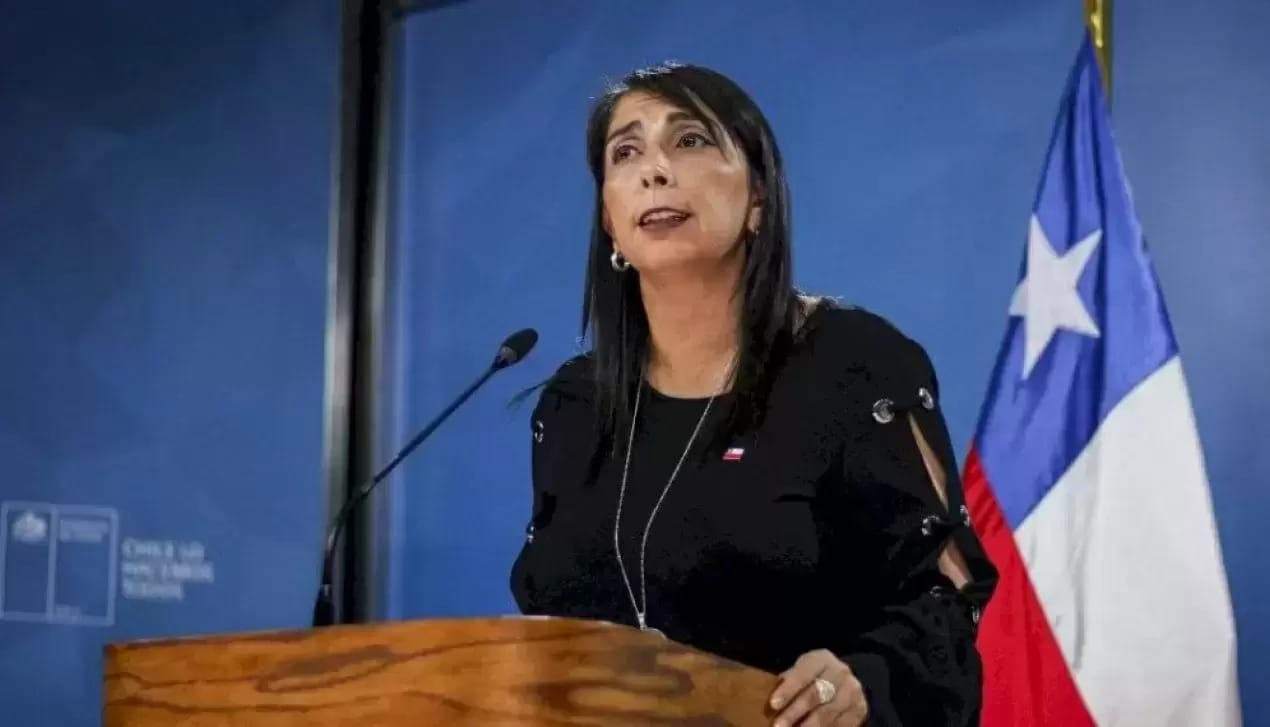 Tras ser contacto estrecho de caso Covid-19: Ministra Rubilar inicia cuarentena preventiva