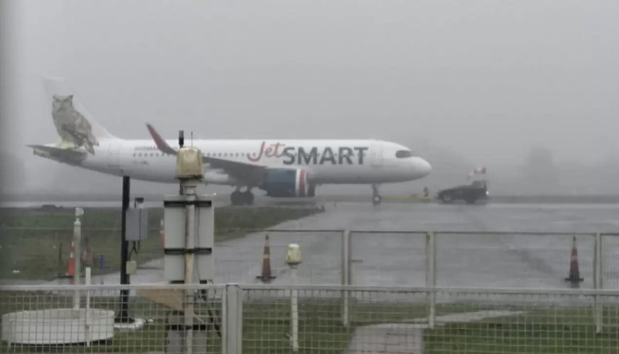 Entre lágrimas pasajeros entregan dramático relato tras explosión de turbina de avión JetSmart en Concepción