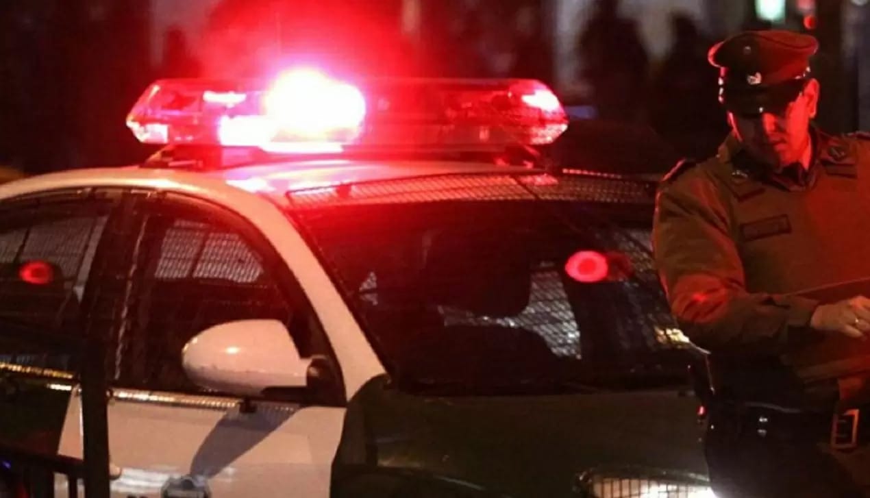 Carrera clandestina deja un motociclista fallecido y un carabinero atropellado