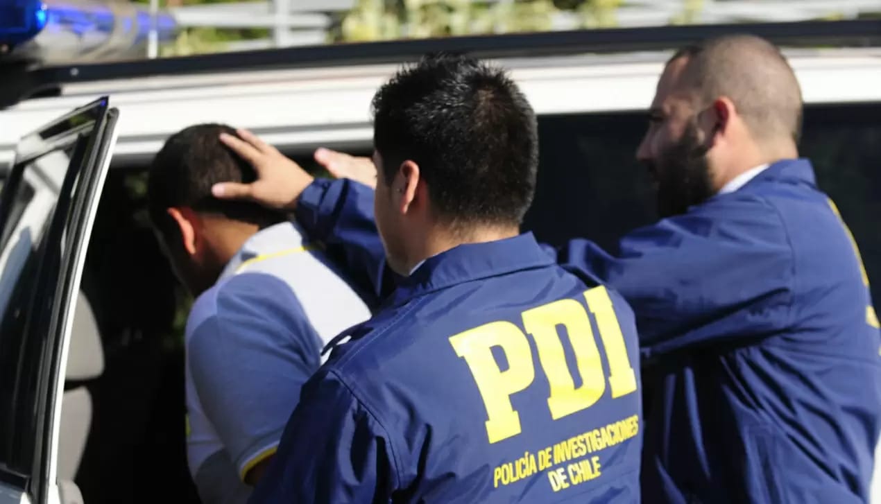 Mecánico acusado de abusar de siete niñas fue imputado por posesión de pornografía infantil