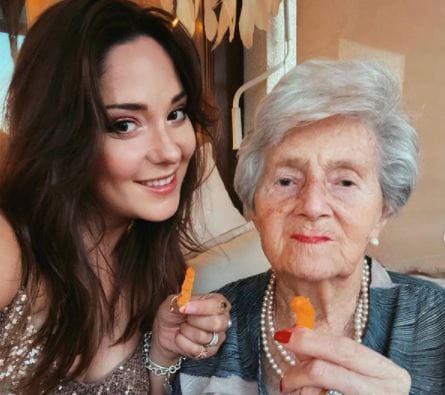 Kel Calderón recordó a su abuela a casi tres meses de su partida