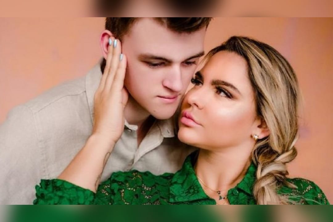 Joven le crea a su madre cuenta de OnlyFans para que tenga dinero