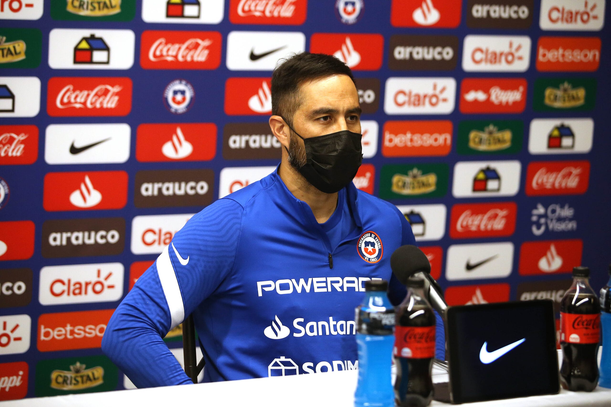 Claudio Bravo y la participación en la Copa América: “Ya tomaremos una decisión en conjunto”