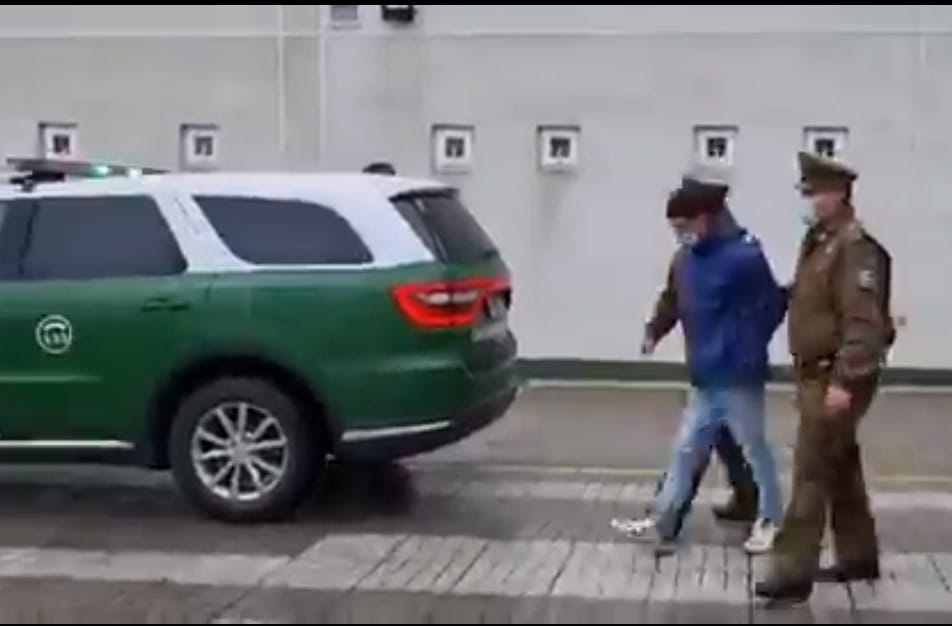 Detienen a tres pistoleros en Hualqui: Sujetos disparaban en la vía pública a bordo de un automóvil