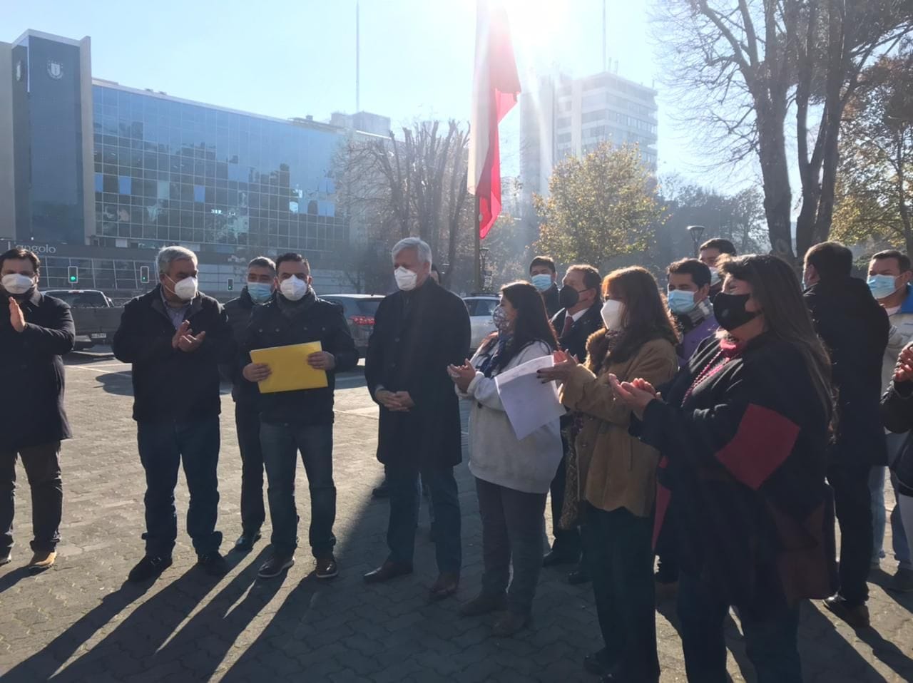 Inscriben candidatura senatorial del diputado Gastón Saavedra ante el Partido Socialista