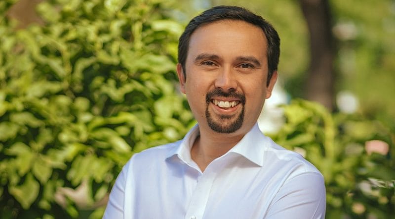 Ñuble: Óscar Crisóstomo se impone por la mínima en primeros resultados de Servel