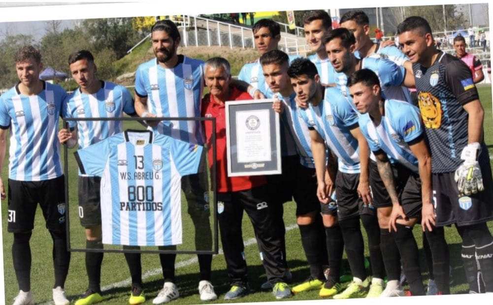 ¿Y el retiro? El “Loco” Abreu no aguantó estar fuera de las canchas y retornó a jugar