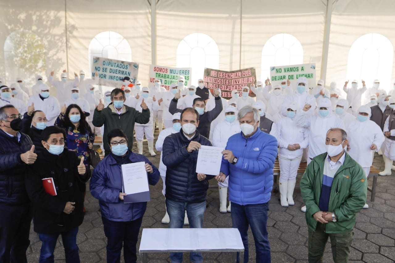 Trabajadores de PacificBlu suman apoyo en su lucha por no perder sus empleos