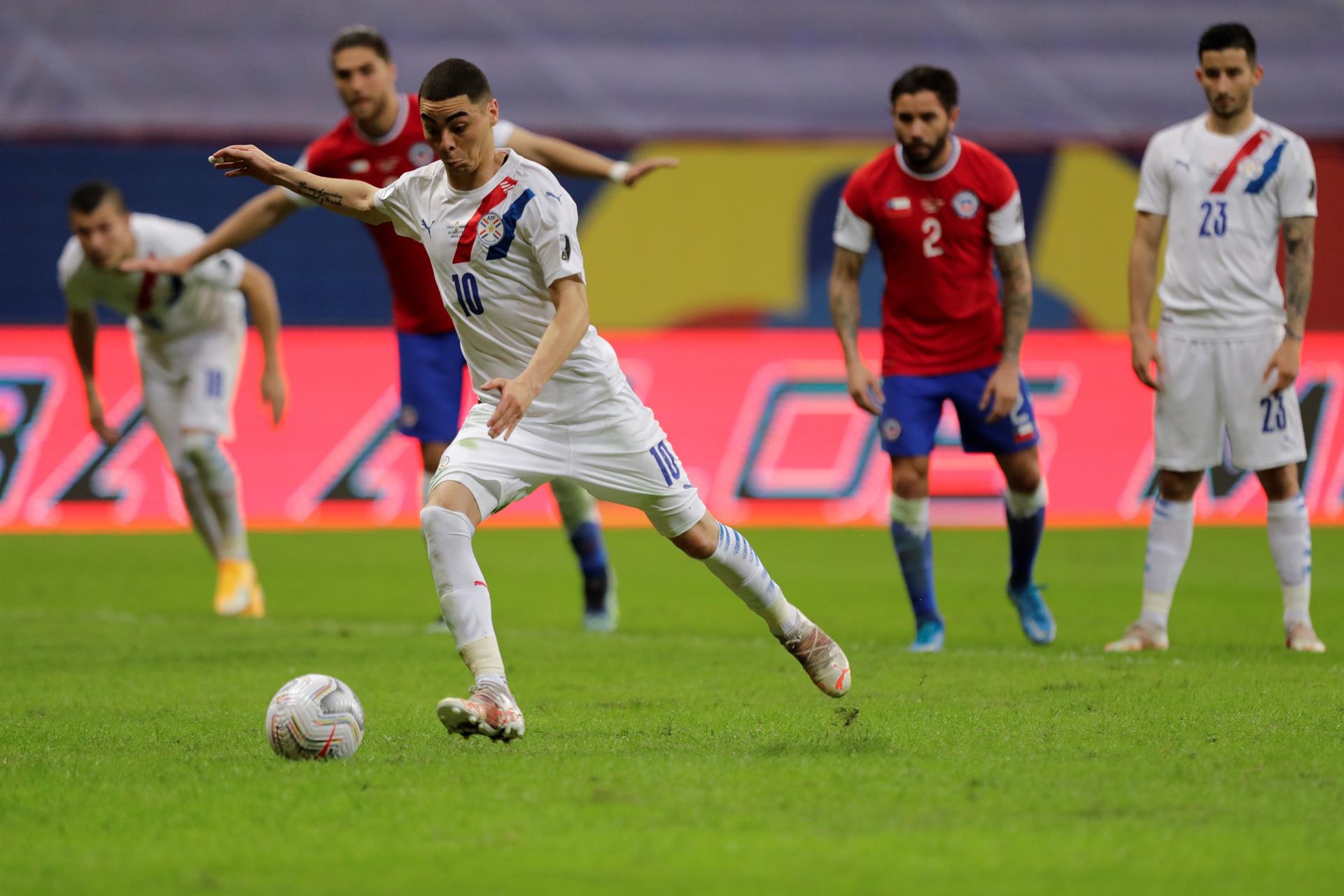 Mucho baile y poco fútbol: la “Roja” realizó su presentación más débil en la Copa América