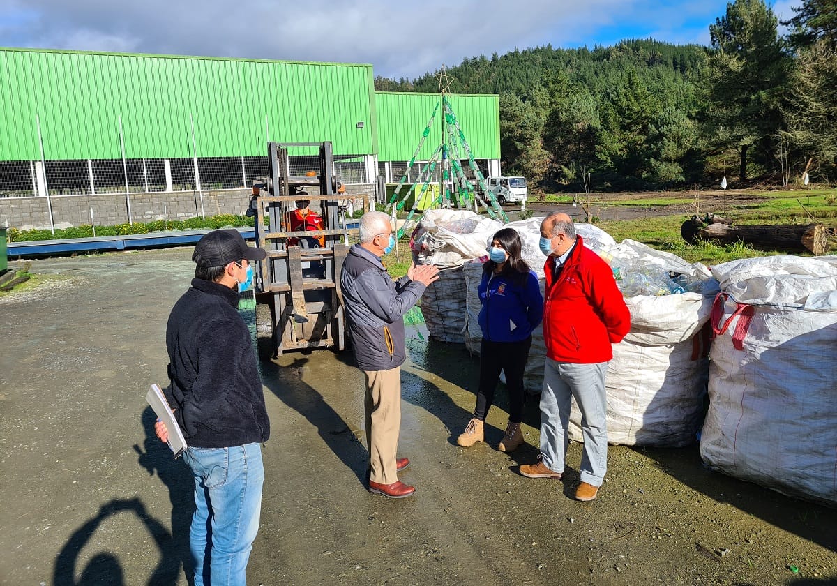 Comuna ecológica: Destinan recursos para modernizar planta de reciclaje y compostaje de Santa Juana