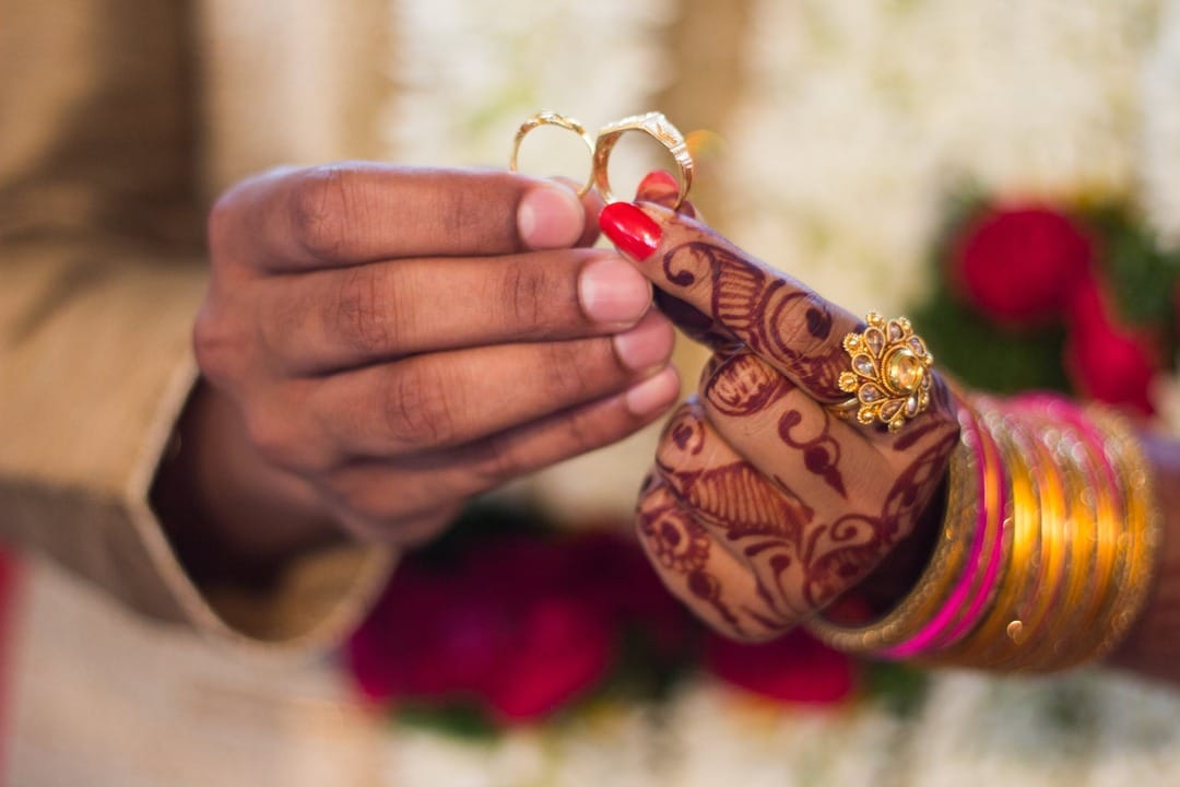 Novia muere en el día de su boda y es reemplazada por su hermana en el altar