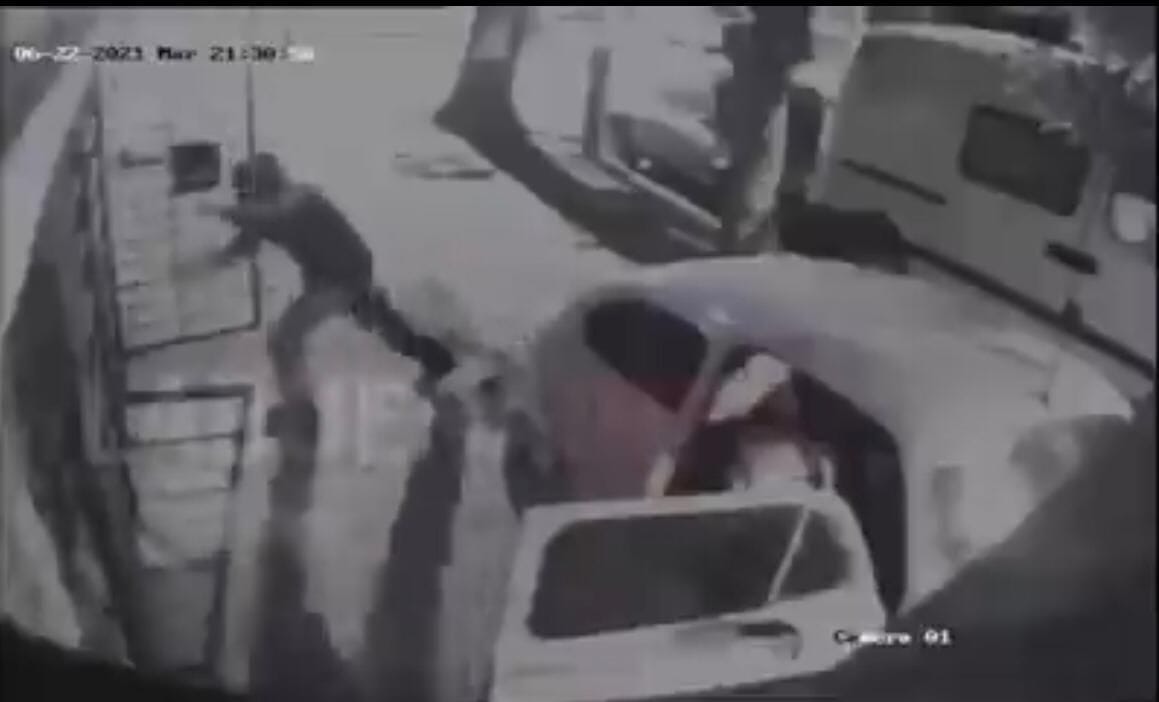 Papá mata a balazos a delincuente que amenazó a sus hijos con arma de fuego