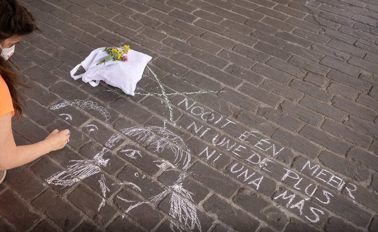 Joven de 14 años se suicidó tras ser víctima de violación en manada: agresores grabaron y difundieron el delito