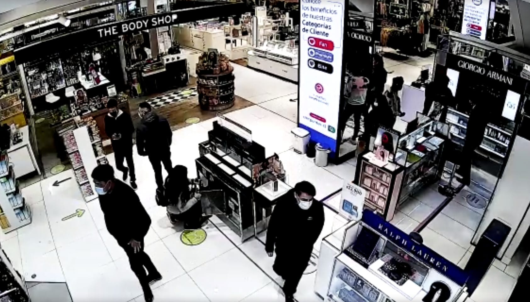 Prisión preventiva para acusado por robo de 3 millones de pesos en perfumes en mall de Talcahuano